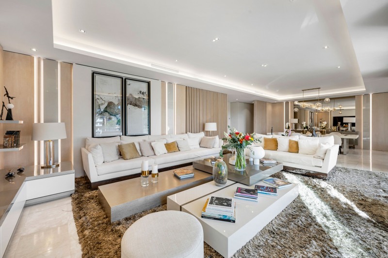 Middle Floor 4-Bedroom Apartment for sale in The Golden Mile