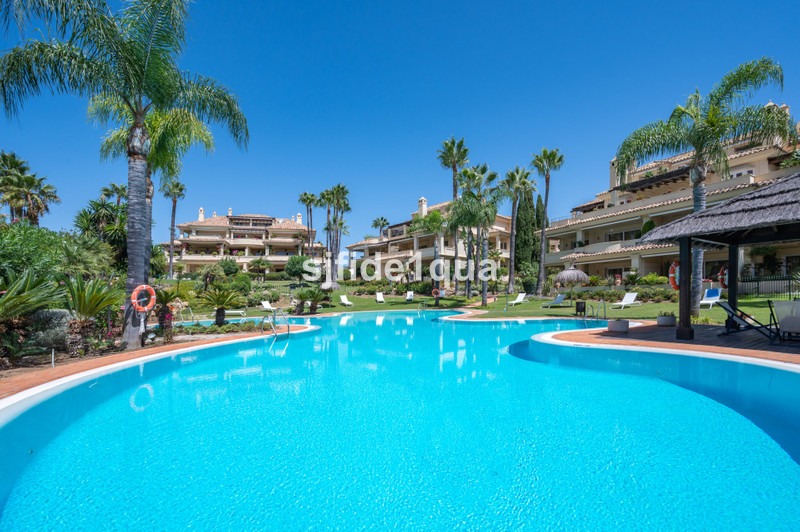 Ground Floor 3-Bedroom Apartment for sale in Nueva Andalucía